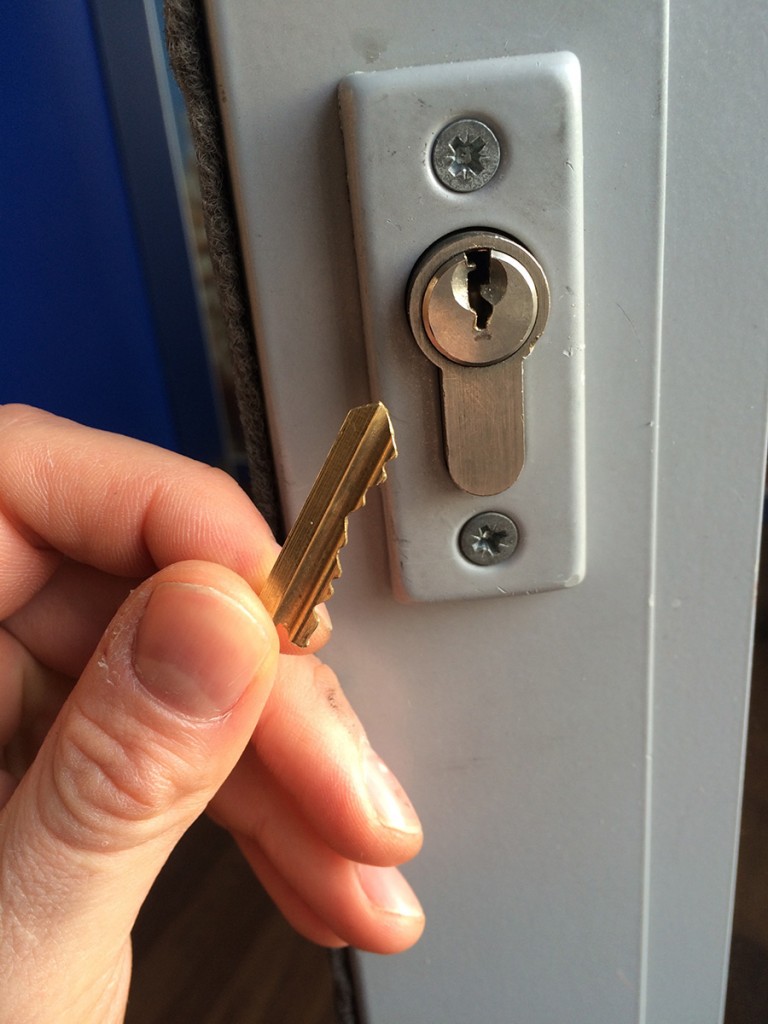 dominos-pizza-emergency-locksmith