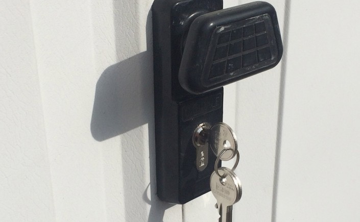 hove garage lock change